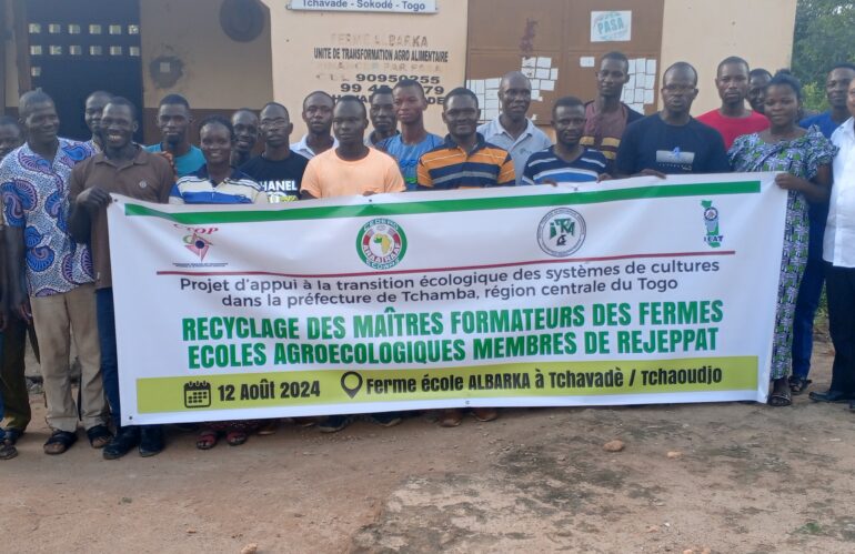 SESSION DE RECYCLAGE DES FORMATEURS DES FERMES ECOLES AGROECOLOGIQUES MEMBRES DE REJEPPAT