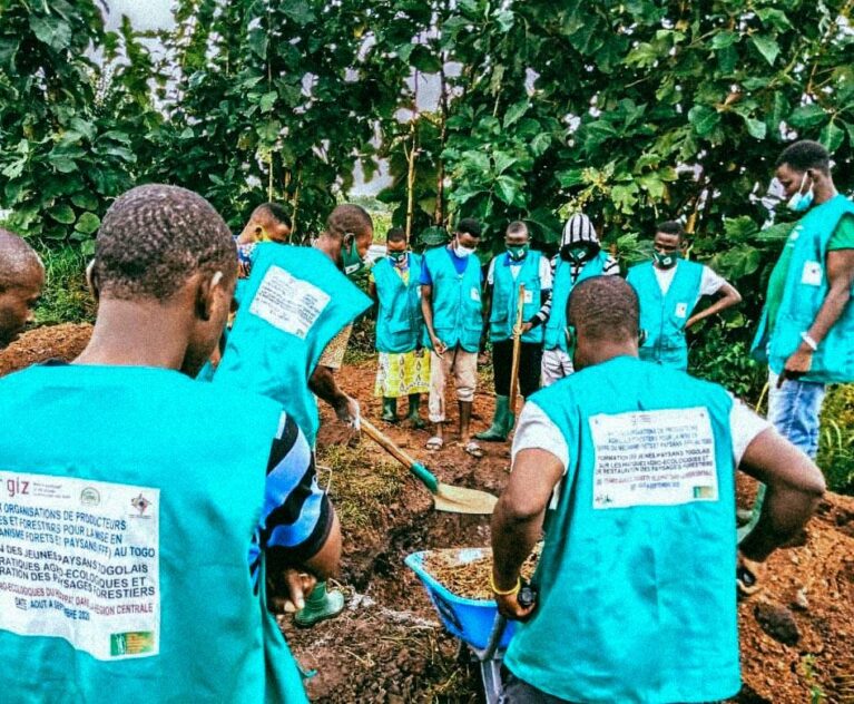 Le poursuit son engagement en faveur d’une agriculture durable à travers ses fermes écoles agroécologiques implantées dans plusieurs localités de la région centrale du Togo.