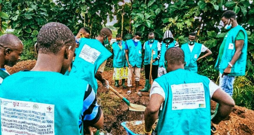 Le poursuit son engagement en faveur d’une agriculture durable à travers ses fermes écoles agroécologiques implantées dans plusieurs localités de la région centrale du Togo.